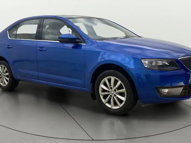 Used 2016 Skoda Octavia in Mumbai