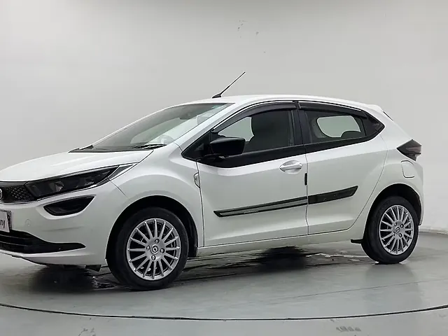 Used 2023 Tata Altroz in Delhi Used 2023 Tata Altroz in Delhi