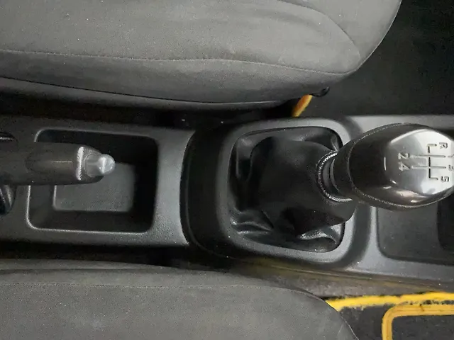 Used Renault Kwid [2015-2019] 1.0 RXT Opt [2016-2019] in Rajkot