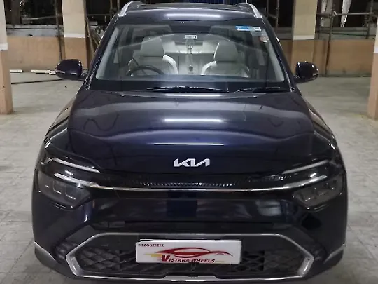 Used 2022 Kia Carens in Mumbai