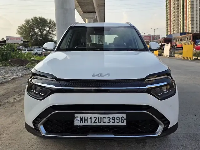 Used 2022 Kia Carens in Pune