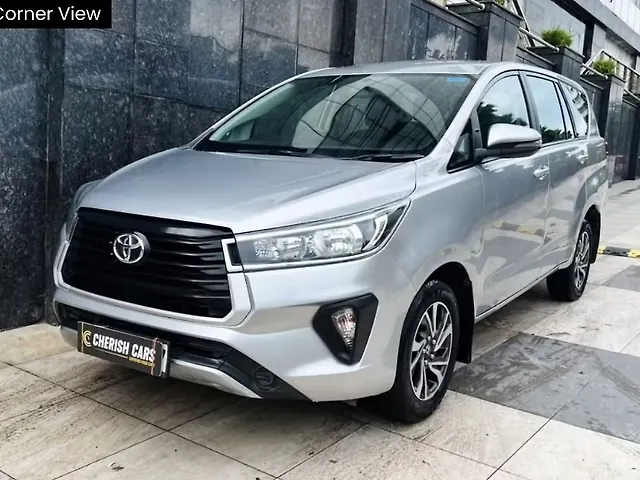 Used 2022 Toyota Innova Crysta in Delhi