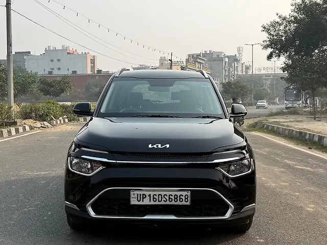 Used 2023 Kia Carens in Delhi Used 2023 Kia Carens in Delhi