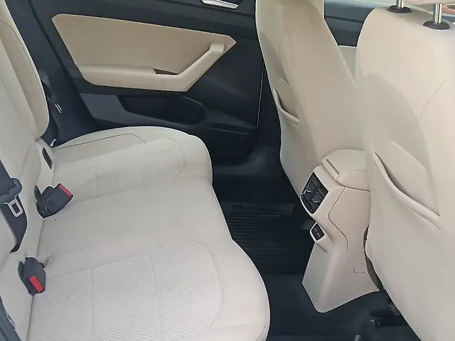 Used Volkswagen Virtus Highline Petrol 1.0L Turbo Automatic (TC) in Bangalore