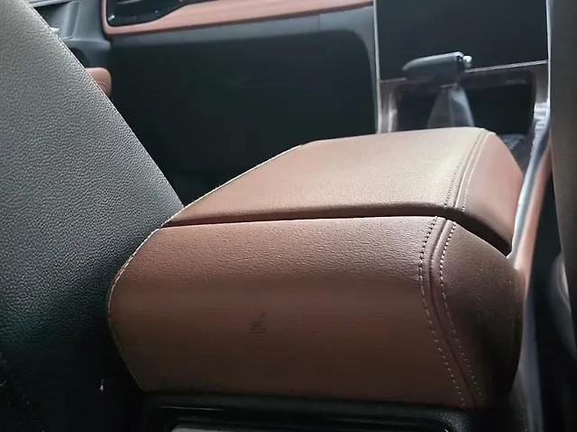 Used MG Hector Plus [2023-2025] Savvy Pro 1.5 Turbo Petrol CVT 7 STR in Mumbai
