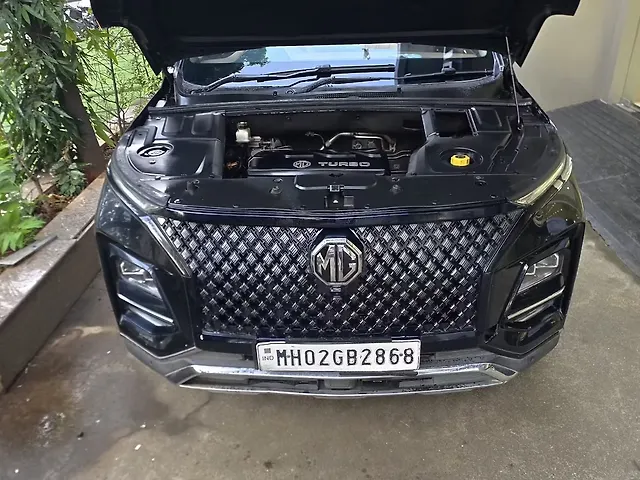 Used MG Hector Plus [2023-2025] Savvy Pro 1.5 Turbo Petrol CVT 7 STR in Mumbai