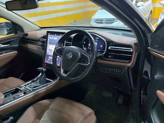 Used MG Hector Plus [2023-2025] Savvy Pro 1.5 Turbo Petrol CVT 7 STR in Mumbai