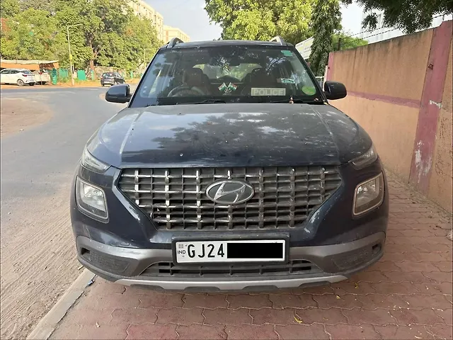 Used 2022 Hyundai Venue in Ahmedabad Used 2022 Hyundai Venue in Ahmedabad