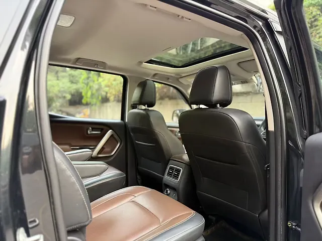 Used Mahindra Scorpio N Z8 Petrol MT 7 STR [2022] in Delhi