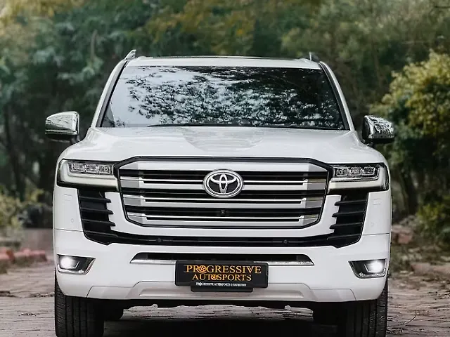 Used 2023 Toyota Land Cruiser in Delhi Used 2023 Toyota Land Cruiser in Delhi