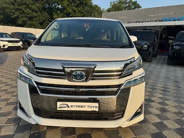 Used 2022 Toyota Vellfire in Ahmedabad