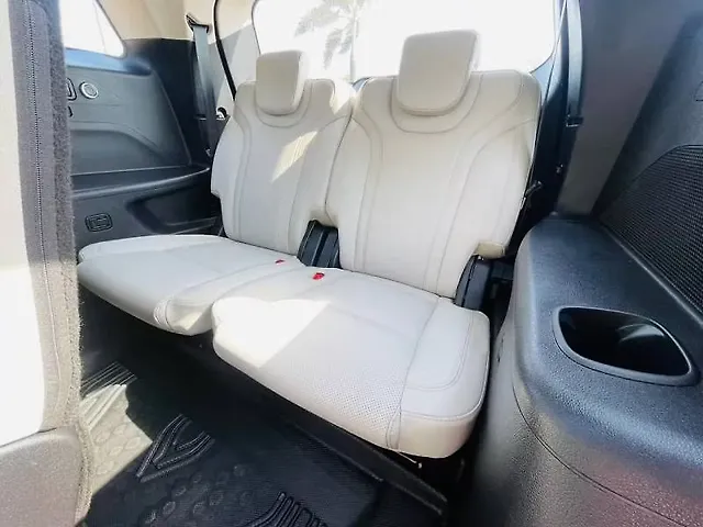 Used Mahindra Old Generation XUV700 AX7 2WD Petrol 2.0L Turbo Automatic 7 STR in Mumbai