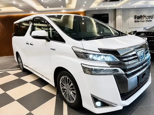 Used 2021 Toyota Vellfire in Delhi