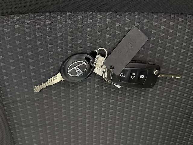Used Tata Tiago [2016-2020] Revotron XZA [2017-2019] in Delhi