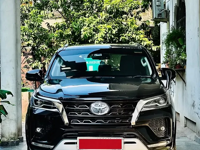 Used 2025 Toyota Fortuner in Lucknow
