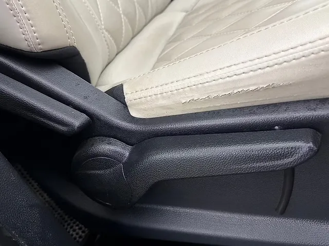 Used Mahindra Old Generation XUV700 AX 5 Petrol MT 5 STR [2021] in Gurgaon