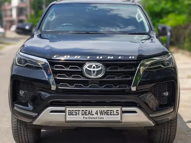 Used 2025 Toyota Fortuner in Lucknow