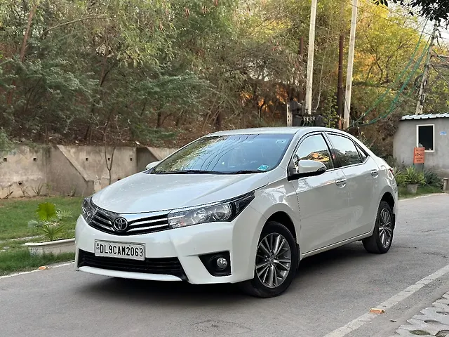 Used 2017 Toyota Corolla Altis in Delhi