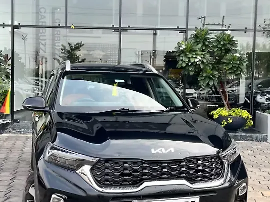 Used 2022 Kia Carens in Raipur Used 2022 Kia Carens in Raipur