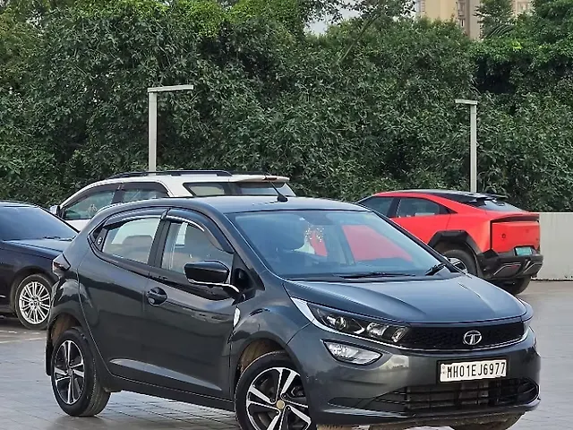 Used 2023 Tata Altroz in Mumbai