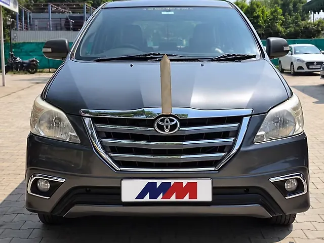 Used 2014 Toyota Innova in Ahmedabad