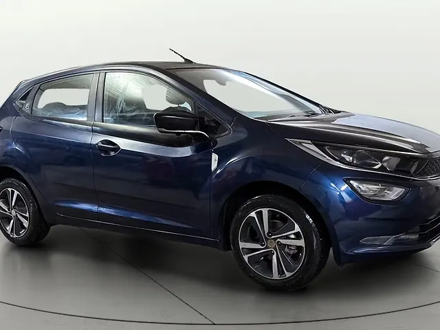 Used 2023 Tata Altroz in Delhi