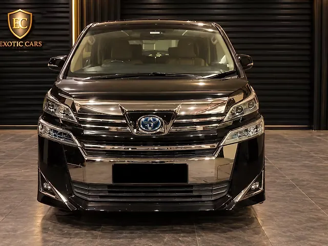 Used 2021 Toyota Vellfire in Mumbai