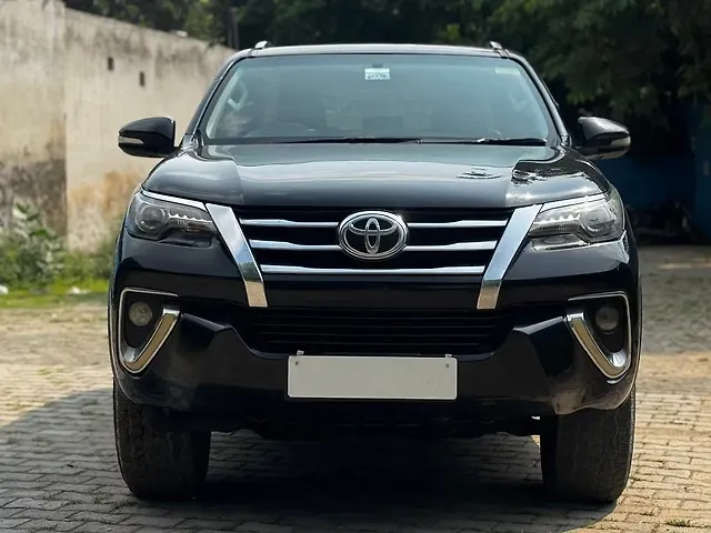 Used 2017 Toyota Fortuner in Delhi