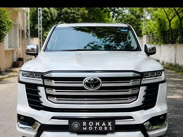 Used 2025 Toyota Land Cruiser in Delhi Used 2025 Toyota Land Cruiser in Delhi