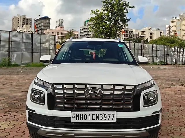 Used 2024 Hyundai Venue in Mumbai Used 2024 Hyundai Venue in Mumbai