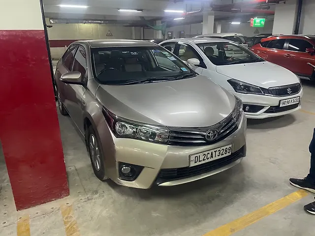 Used 2014 Toyota Corolla Altis in Delhi