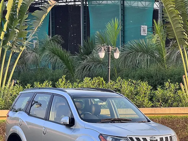 Used 2015 Mahindra XUV500 in Surat