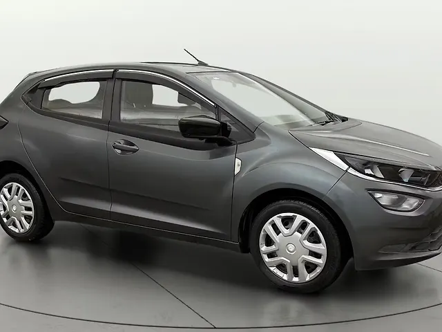 Used 2021 Tata Altroz in Delhi