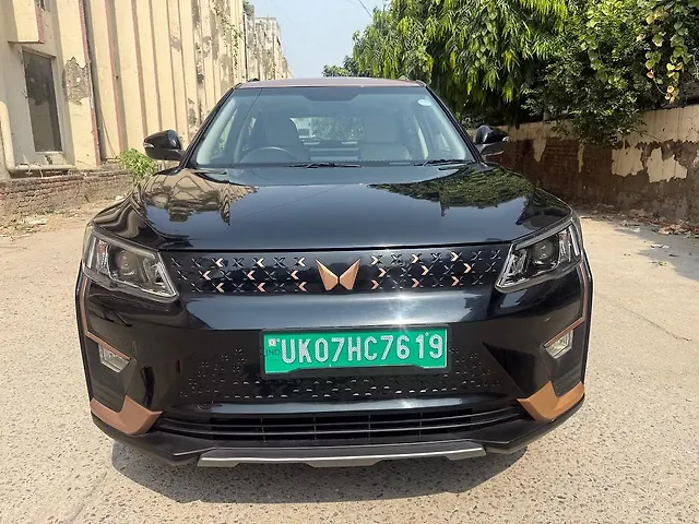 Used 2025 Mahindra XUV400 in Delhi
