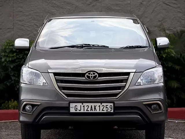 Used 2010 Toyota Innova in Surat Used 2010 Toyota Innova in Surat