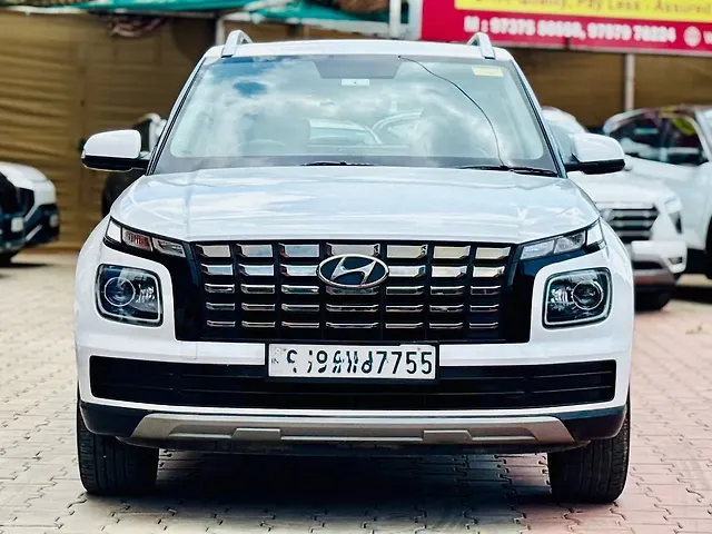 Used 2022 Hyundai Venue in Ahmedabad Used 2022 Hyundai Venue in Ahmedabad