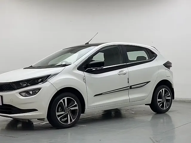 Used 2022 Tata Altroz in Delhi