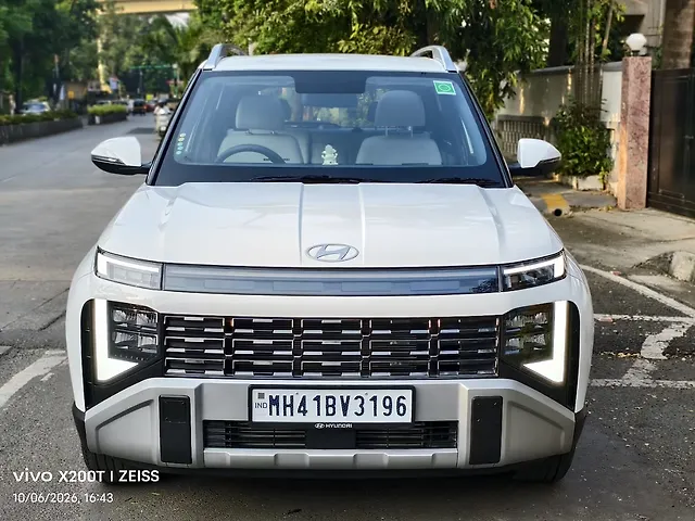 Used 2025 Hyundai Venue in Mumbai Used 2025 Hyundai Venue in Mumbai