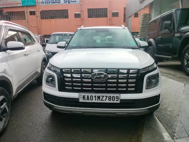 Used 2023 Hyundai Venue in Bangalore Used 2023 Hyundai Venue in Bangalore