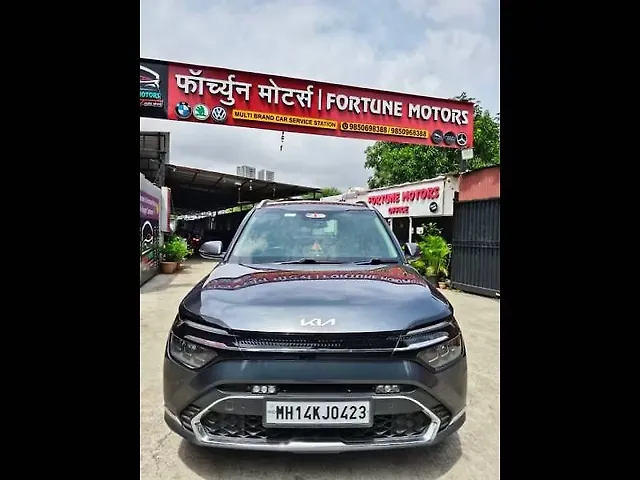 Used 2022 Kia Carens in Pune