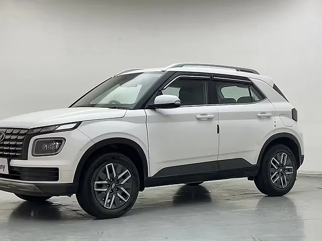 Used 2023 Hyundai Venue in Delhi