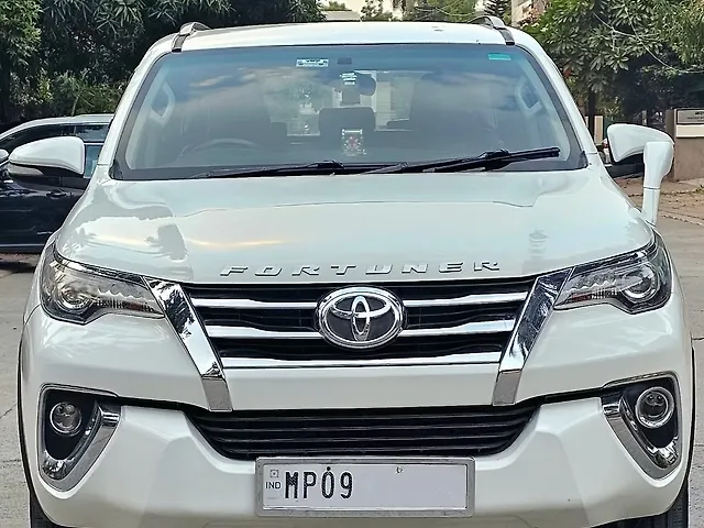 Used 2017 Toyota Fortuner in Indore