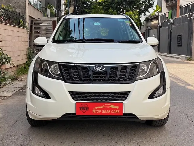 Used 2017 Mahindra XUV500 in Delhi
