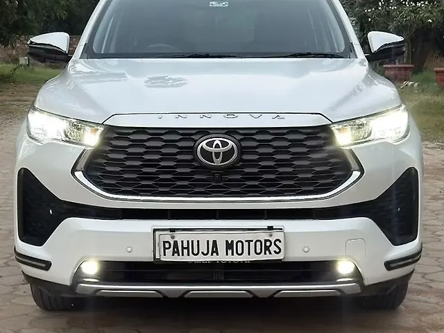 Used 2025 Toyota Innova Hycross in Delhi Used 2025 Toyota Innova Hycross in Delhi