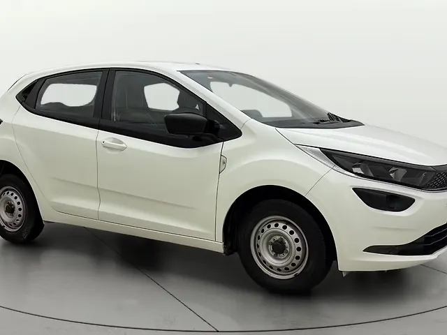 Used 2023 Tata Altroz in Delhi