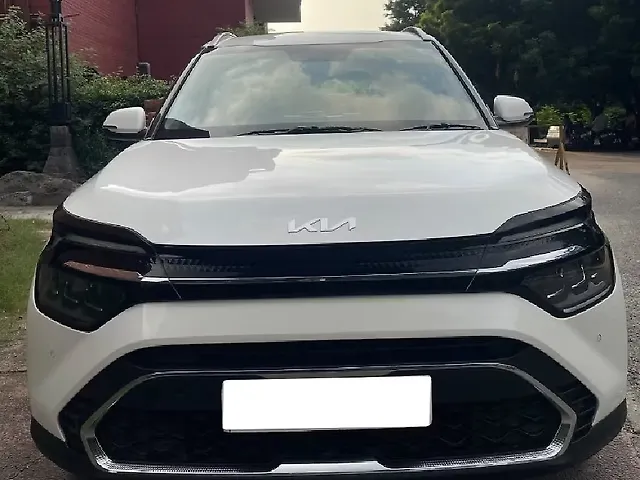Used 2023 Kia Carens in Delhi