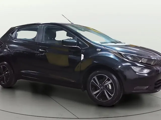 Used 2022 Tata Altroz in Surat