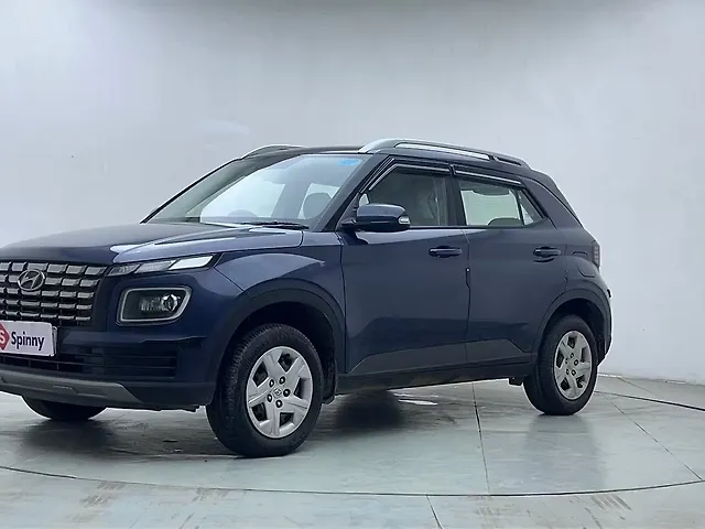 Used 2022 Hyundai Venue in Mumbai