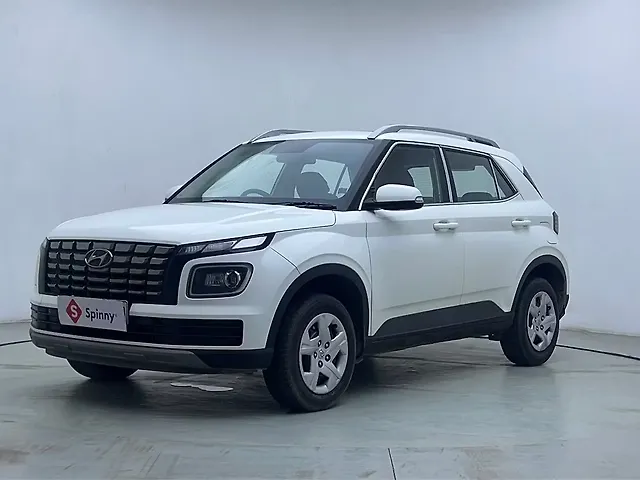 Used 2022 Hyundai Venue in Mumbai