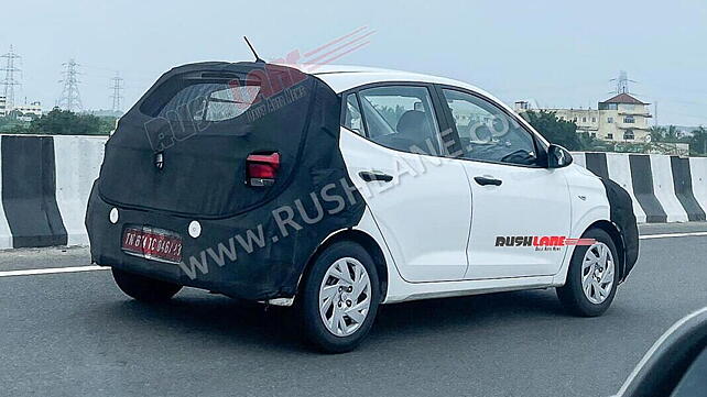 Hyundai Grand i10 Nios facelift test mule spotted in India